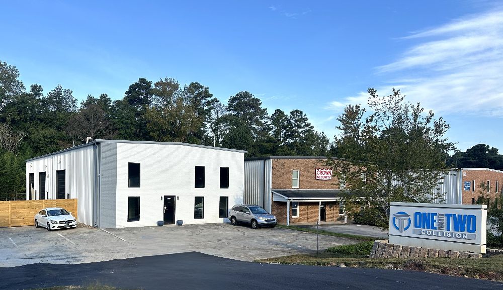 One-Twenty-Two-Collision-Fayetteville-office